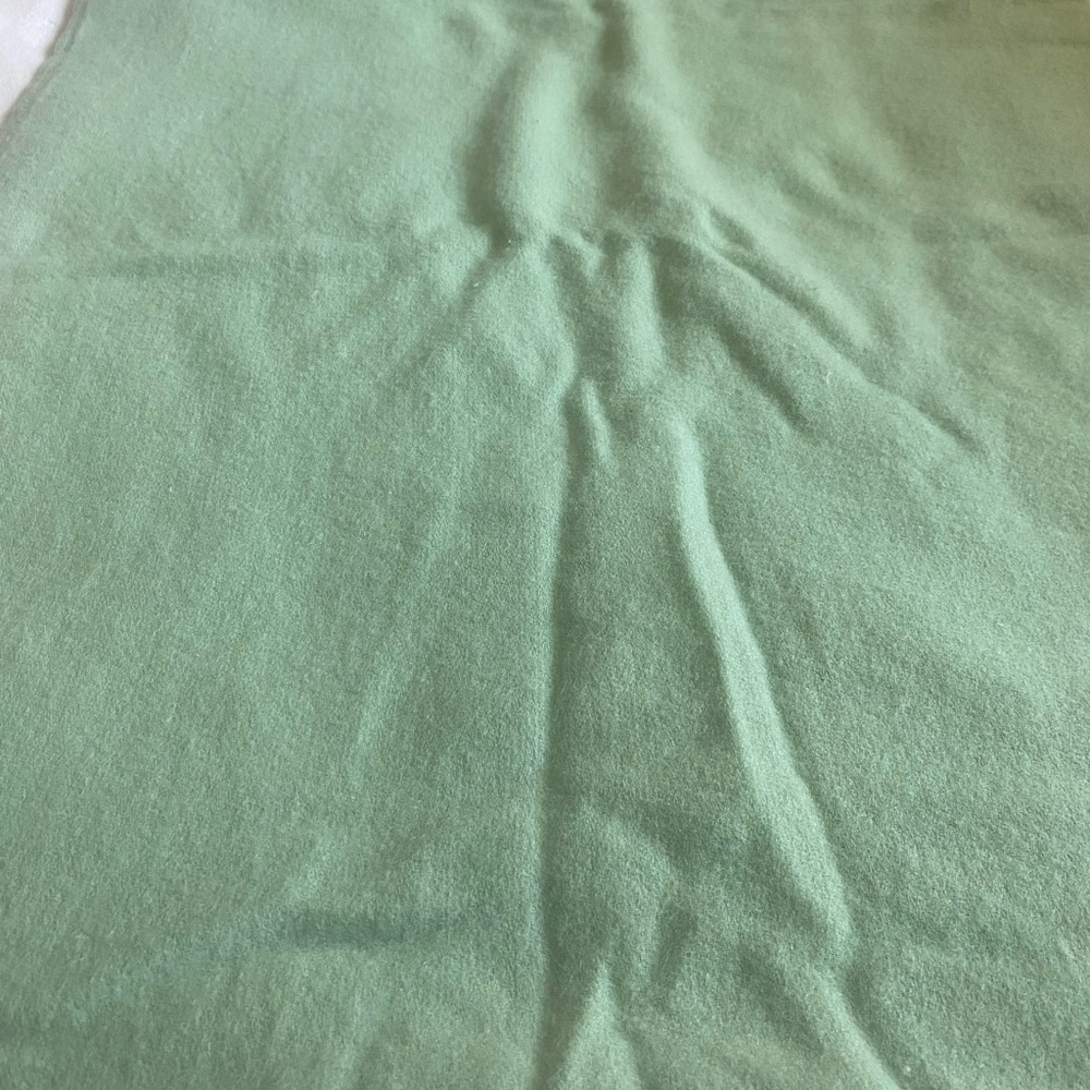 Vintage green 100% wool blanket was satin trim 60 x 80 twin size - Picture 5 of 8